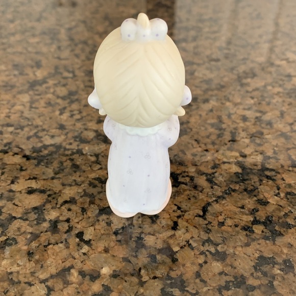 Precious moments “There’s a song in my Heart” figurine - Picture 3 of 3